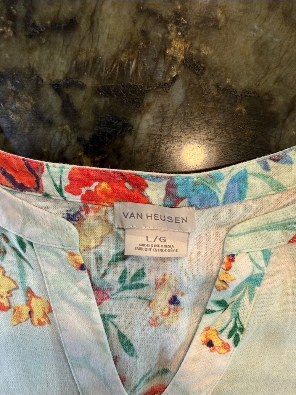 Van Heusen Women’s Linen Blend Blouse, Size Large. - Picture 3 of 7